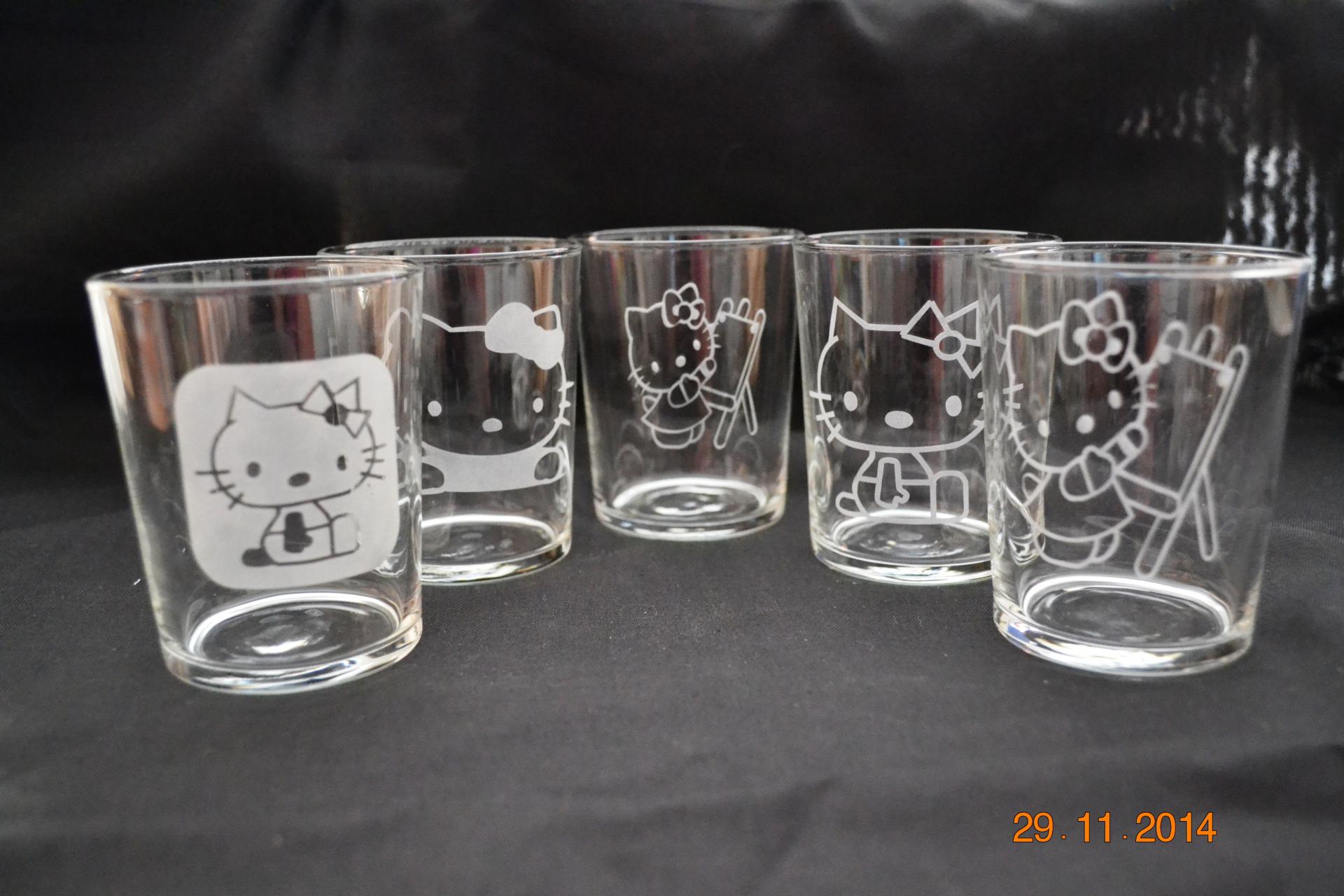 gravure verre hello kitty